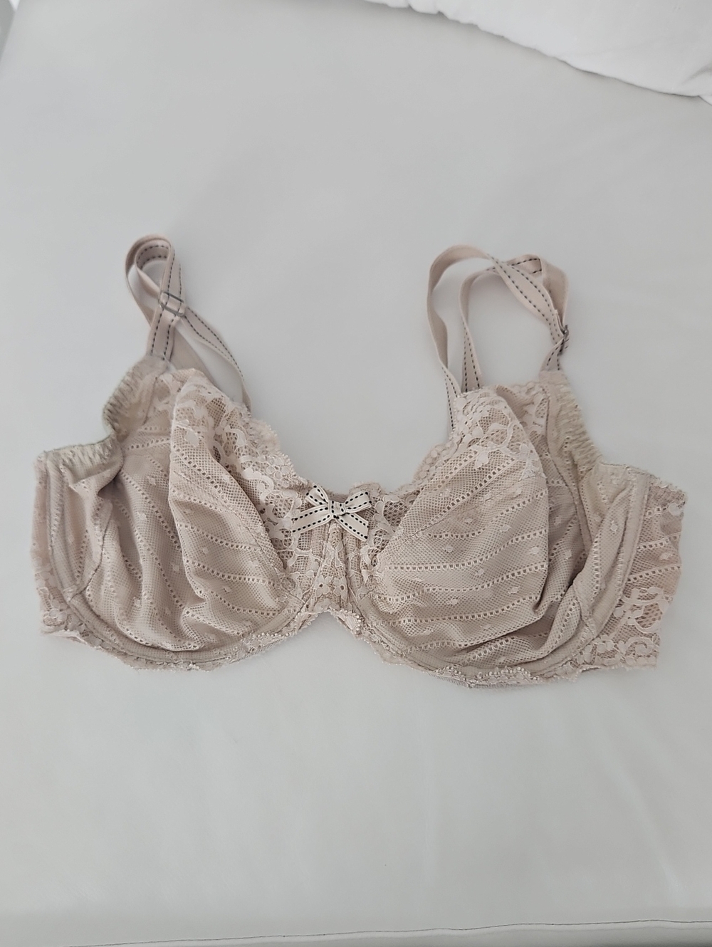 Chantelle Rive Gauche Full Coverage Unlined Lace Underwire Bra in Light Beige